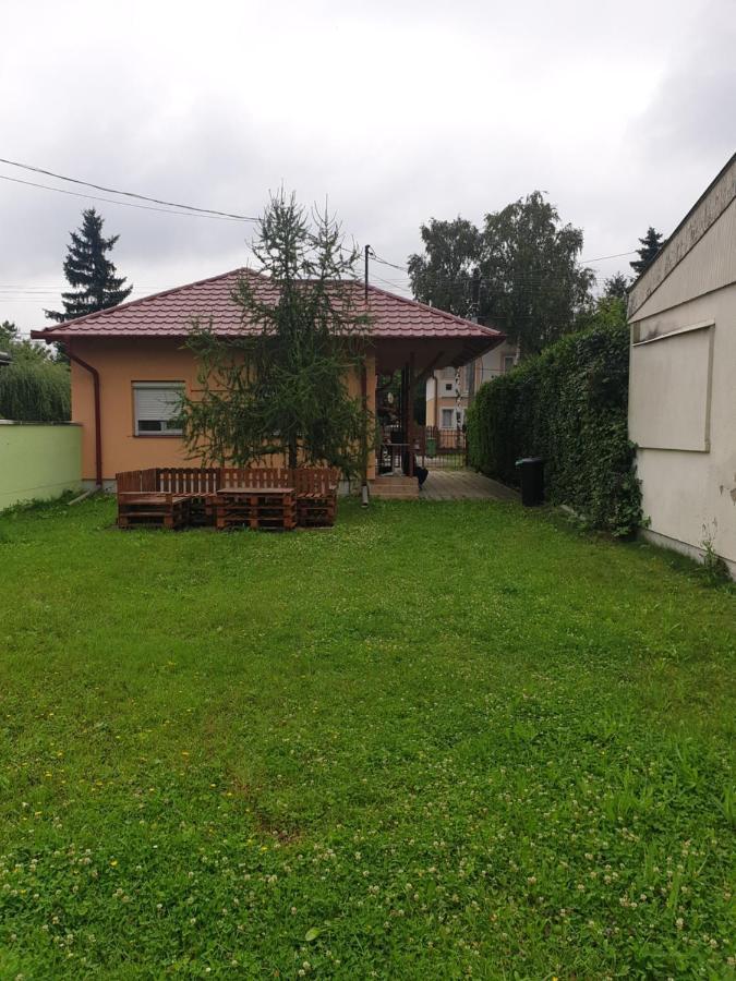 Zseki Apartman Хайдусобосло Экстерьер фото