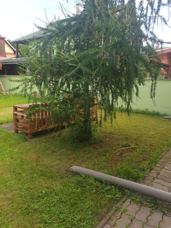 Zseki Apartman Хайдусобосло Экстерьер фото