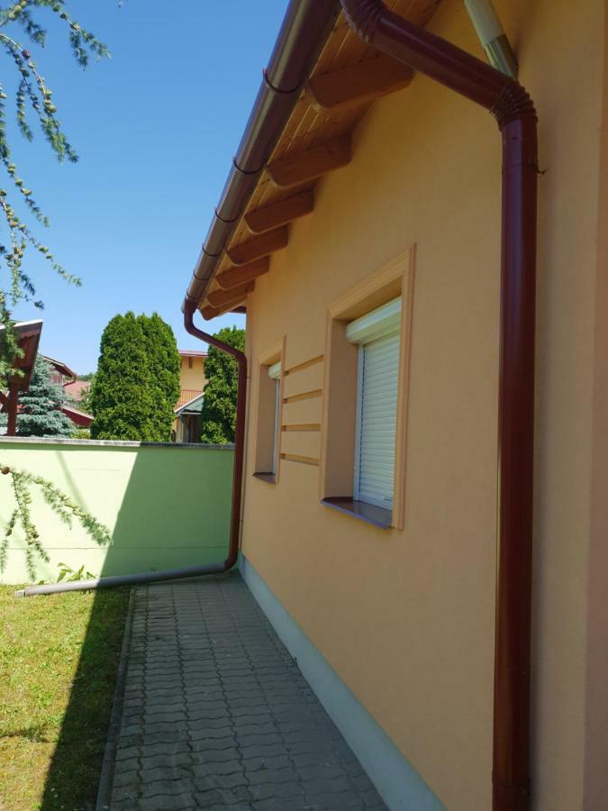 Zseki Apartman Хайдусобосло Экстерьер фото